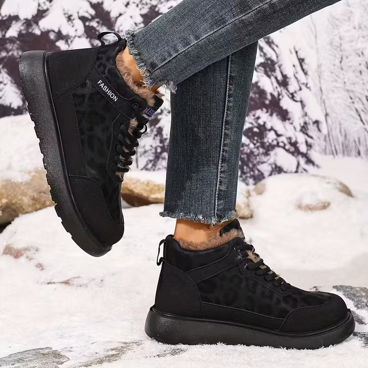 Elizia – Snørestøvletter Med Tykk Såle