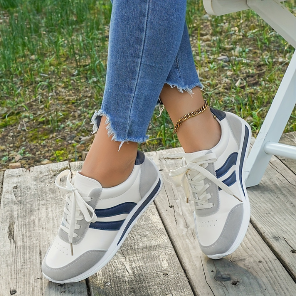 Adina – Komfortabel Snøresko