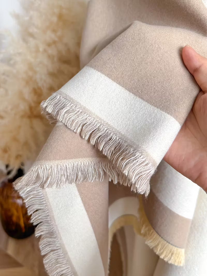 Taisija – Vendbart Stripete Jacquard Sjal i Imitert kashmir