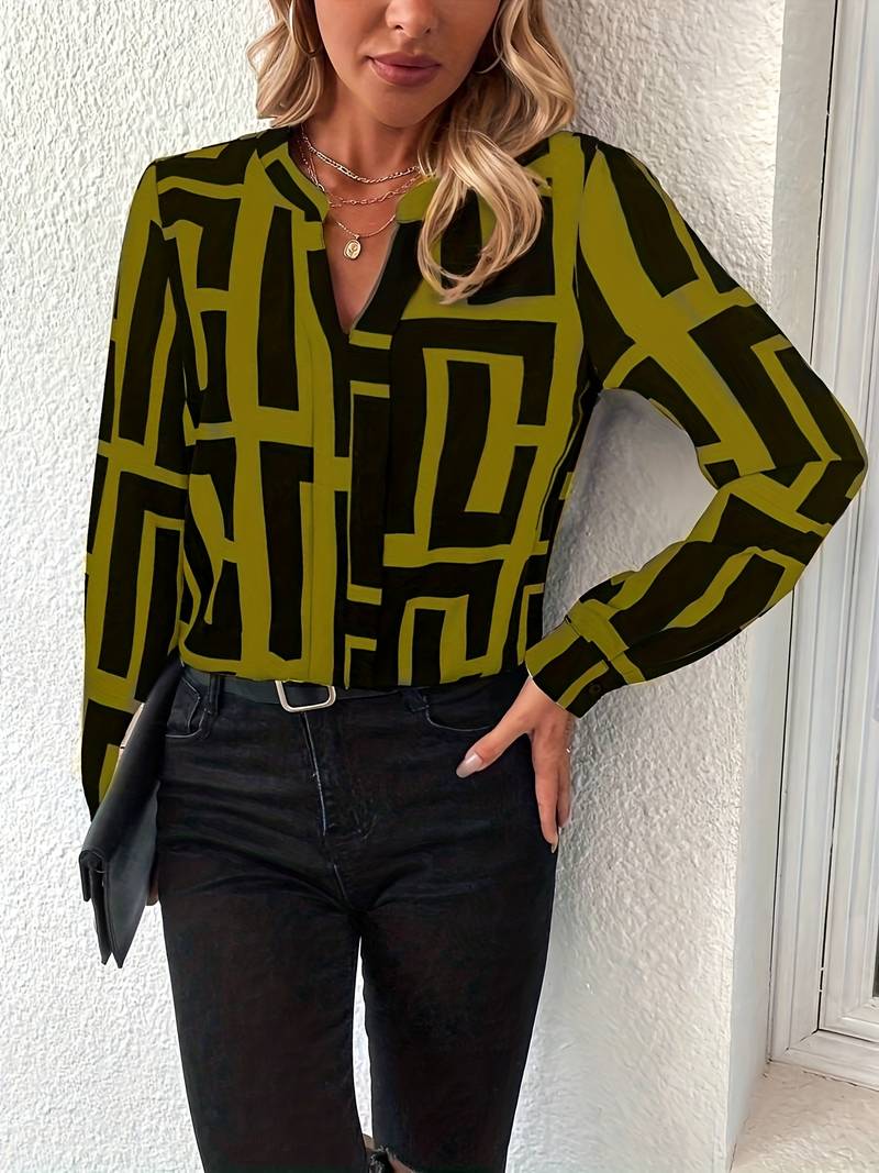 Tzipora – Elegant Langermet Bluse Med Geometrisk Mønster