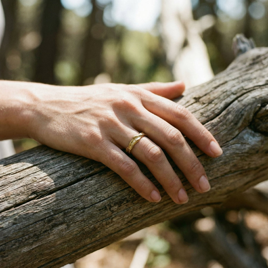 ForgeMuse - Vintage Ring i Smidd Gull