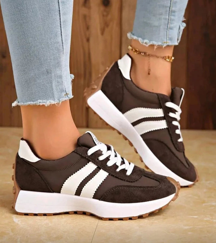 Halima – Komfortable Retro-Sko Med Snøring