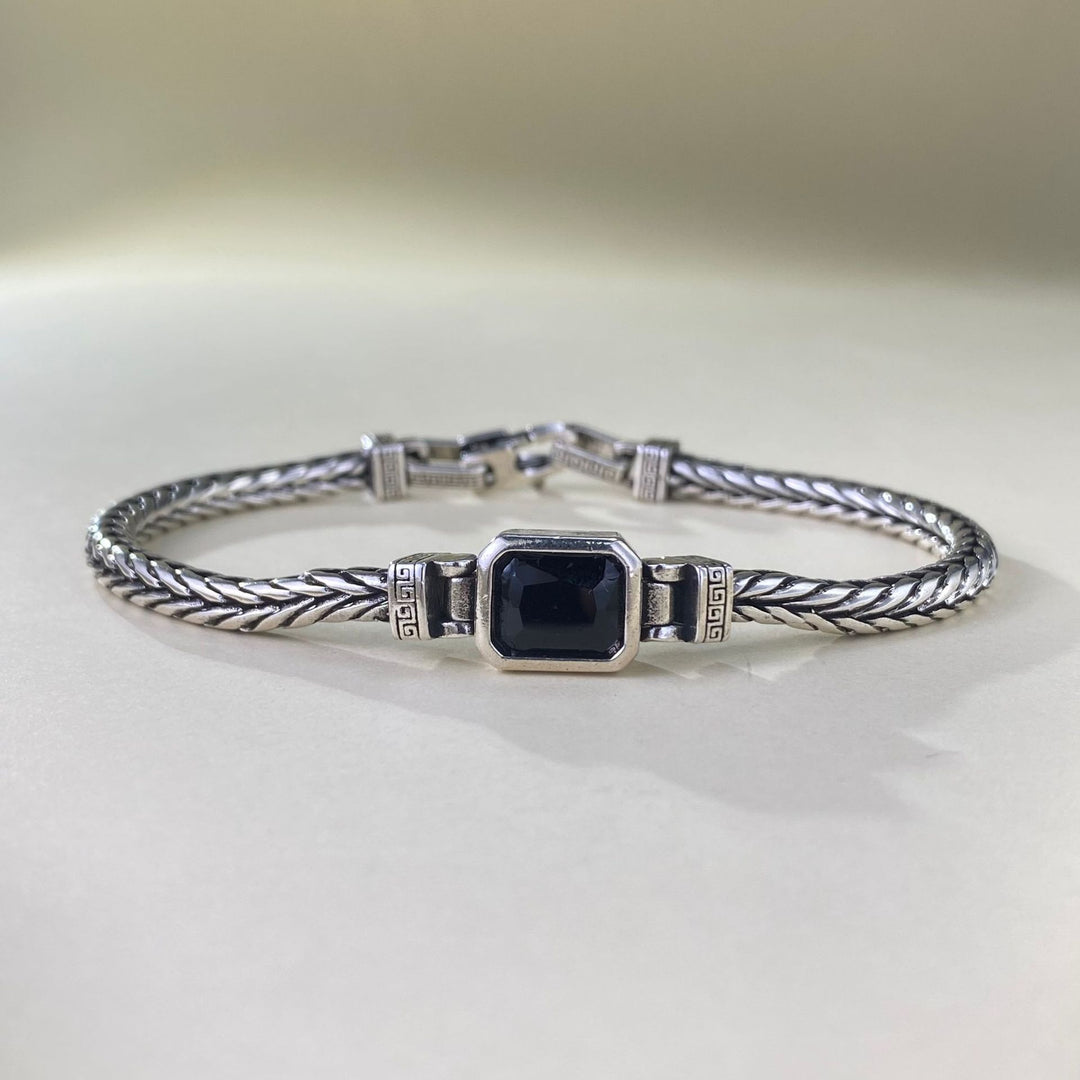 DarkCharm - Onyx Edelstenarmbånd