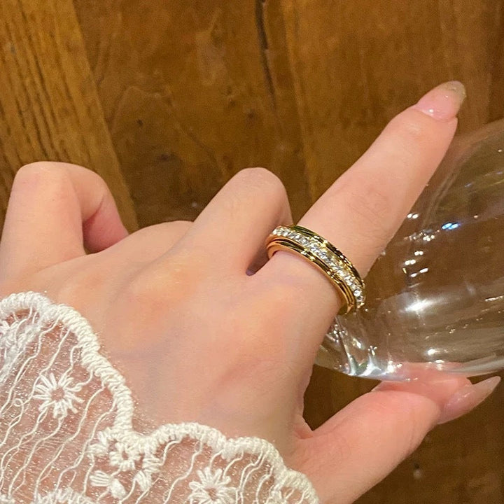 Nubia - Luksuriøs Roterende Spinnerring Laget av Stål