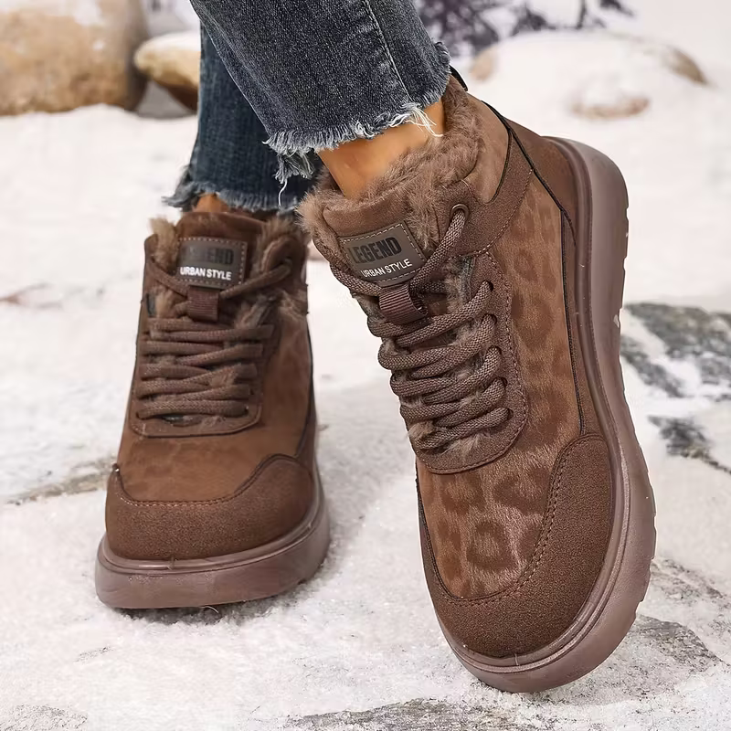 Elizia – Snørestøvletter Med Tykk Såle