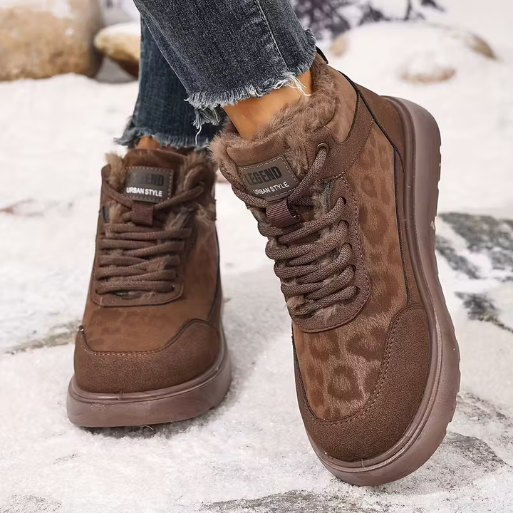 Elizia – Snørestøvletter Med Tykk Såle