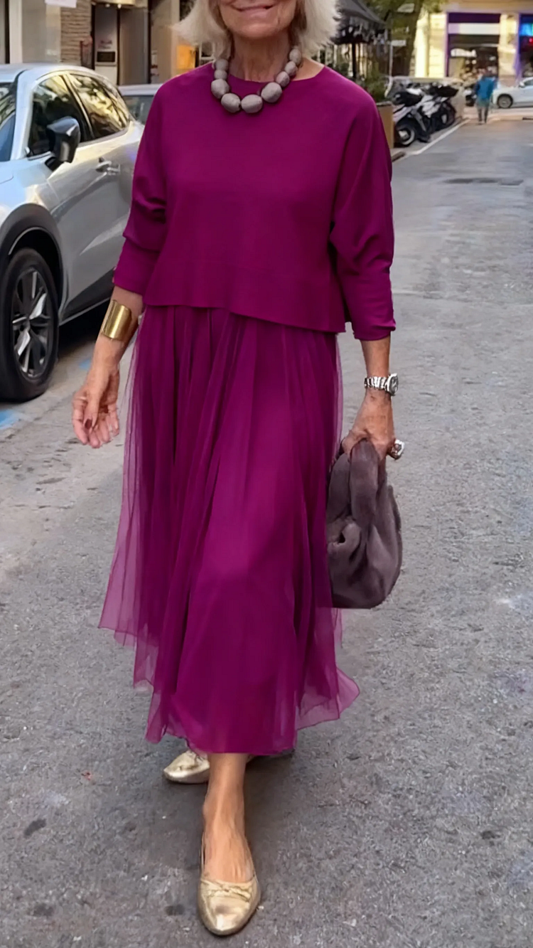 Efrata - Sjarmerende Satengkjole Med Strikket Genser