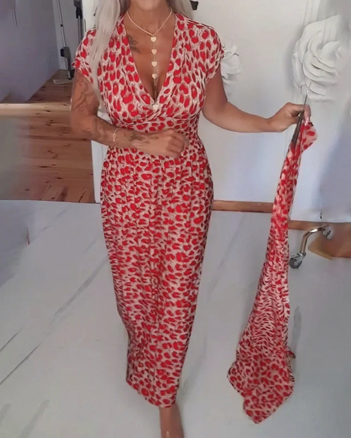 Erendira – Elegant Kjole Med V-Hals Og Leopardmønster