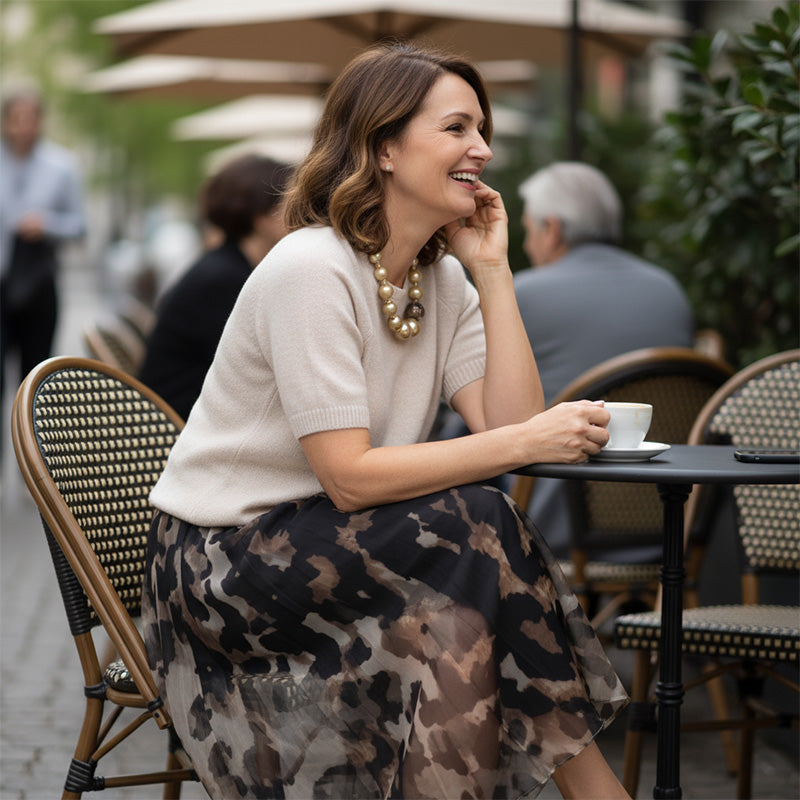 Orli - Elegant Genser og Blomstret Skjørt Med Leopardmønster